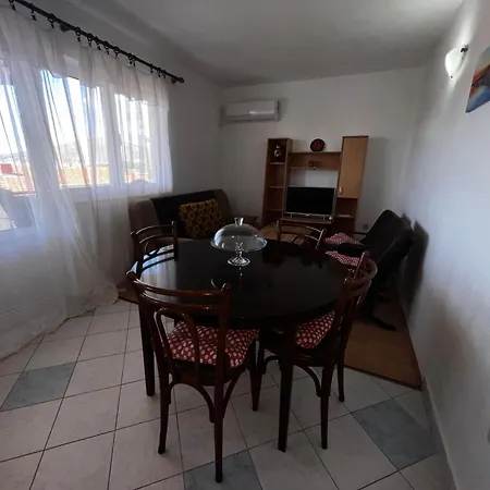 Leila Apartment