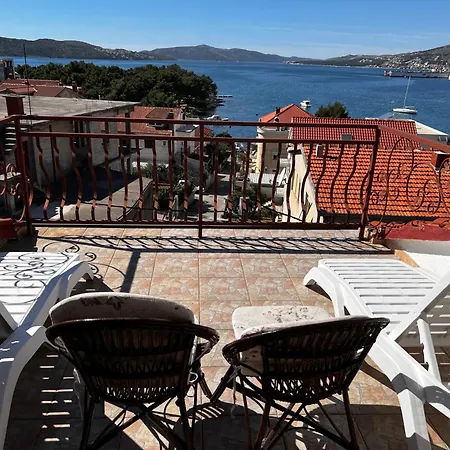 Leila * Trogir