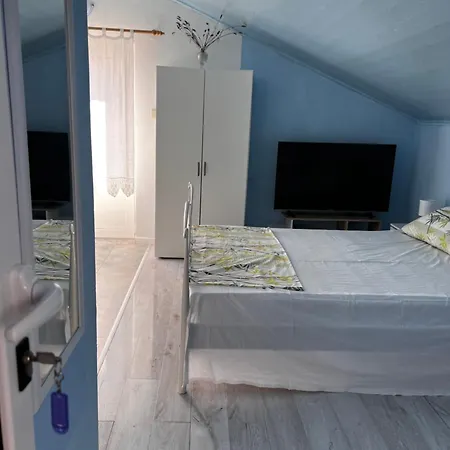 Leila Apartment