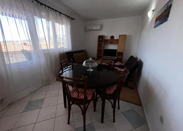 Leila Apartment